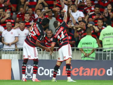 Arrascaeta marca, mas deixa jogo mancando, Flamengo vence o Bahia