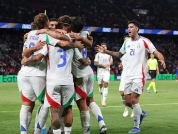 Itália 'cala' o Parque dos Príncipes e estreia com virada na Nations League