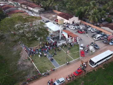 Colisão entre moto e ônibus deixa uma pessoa ferida em Penedo