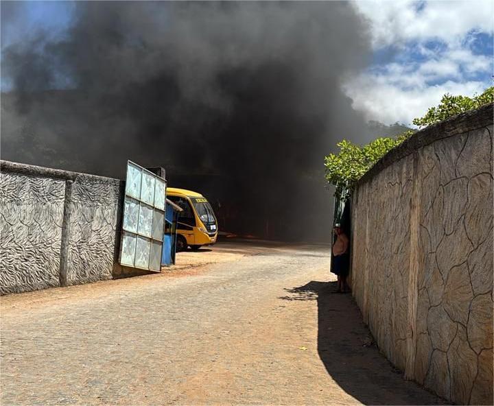 Incêndio ônibus escolar